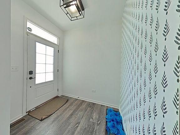 3rd image of 4204 Chelsea Manor Cir