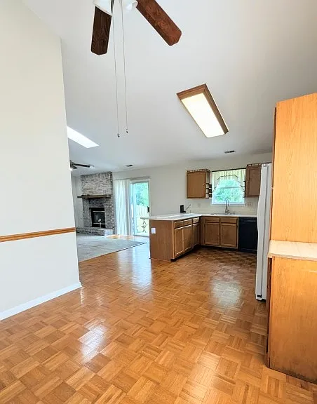 278 Longfellow Ln — Photo 5