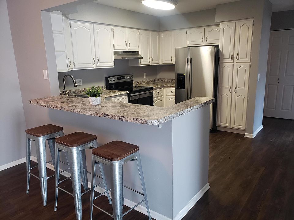 1st image of 645 Westridge Dr APT 9
