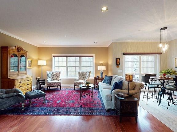5th image of 6214 Stonebrook Dr