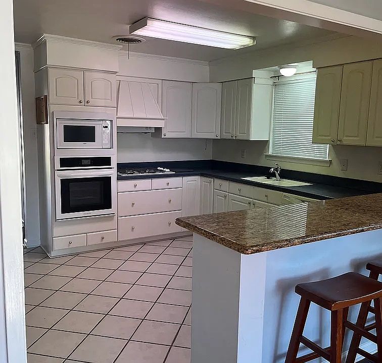 1st image of 1571 Nursery Ave