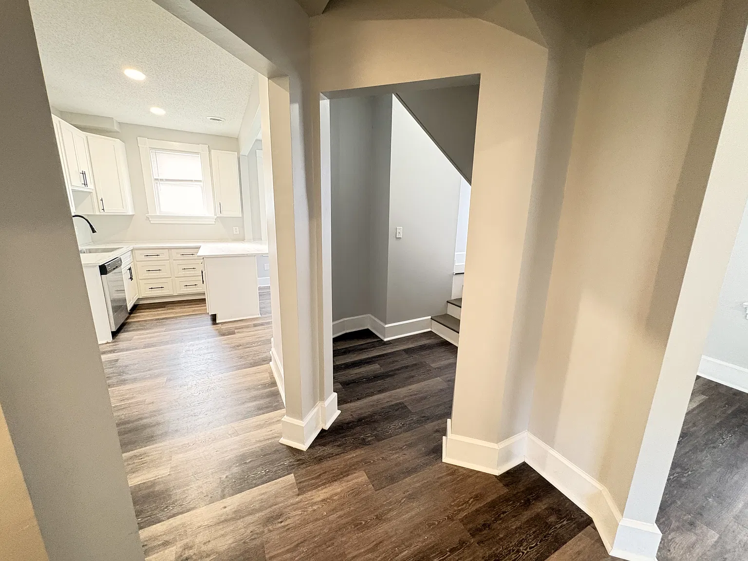 1409 McCausland - 2F — Photo 3