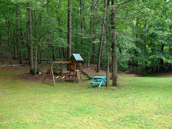 3rd image of 123 Mallard Lake Dr