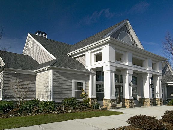 Quarry Hills Apartments