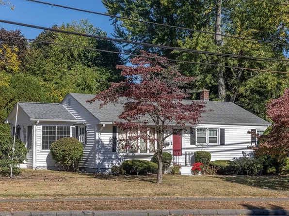 347 Westfield Rd, Holyoke, MA 01040