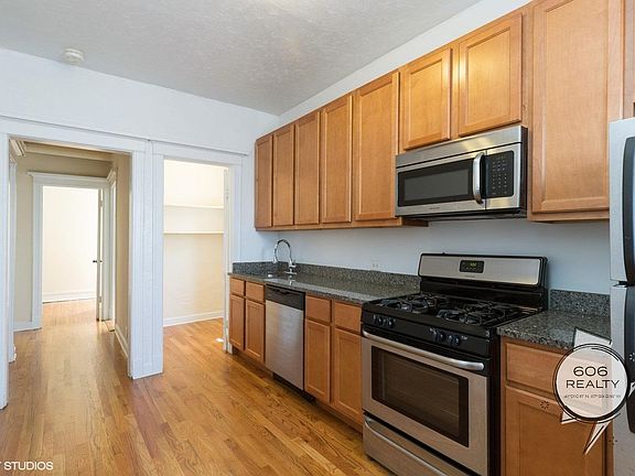3rd image of 5034 S Michigan Ave #36