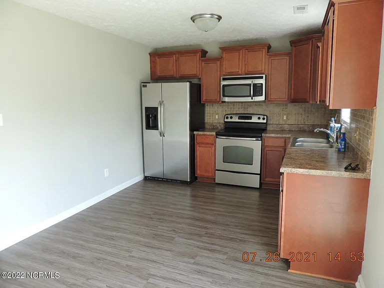 373 Sonoma Rd — Photo 8