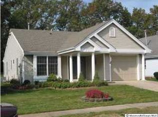 122 Cardigan Ct, Manchester, NJ 08759