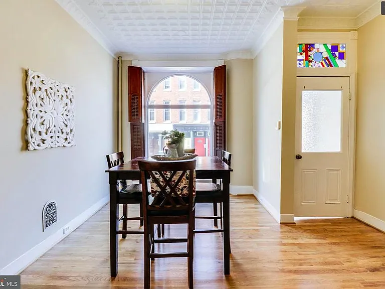 1309 Light St — Photo 5