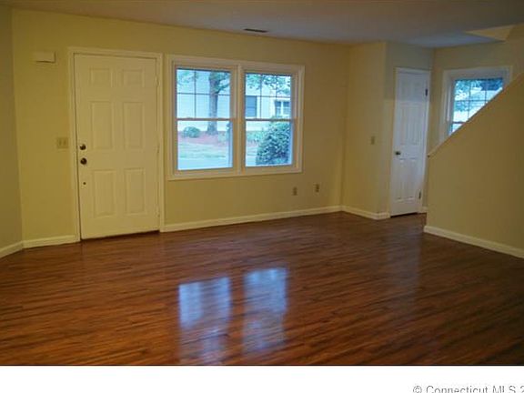 4th image of 106 Briarwood Ct