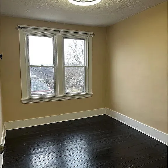 3059 Texas Ave — Photo 4
