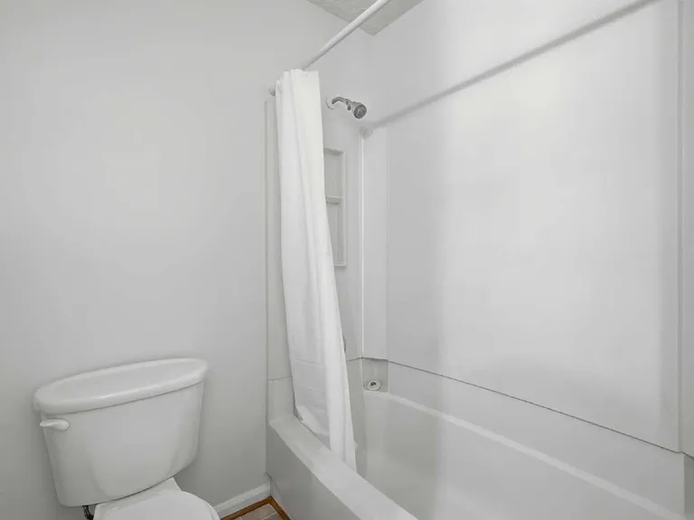 8635 Reinecke Ct — Photo 18