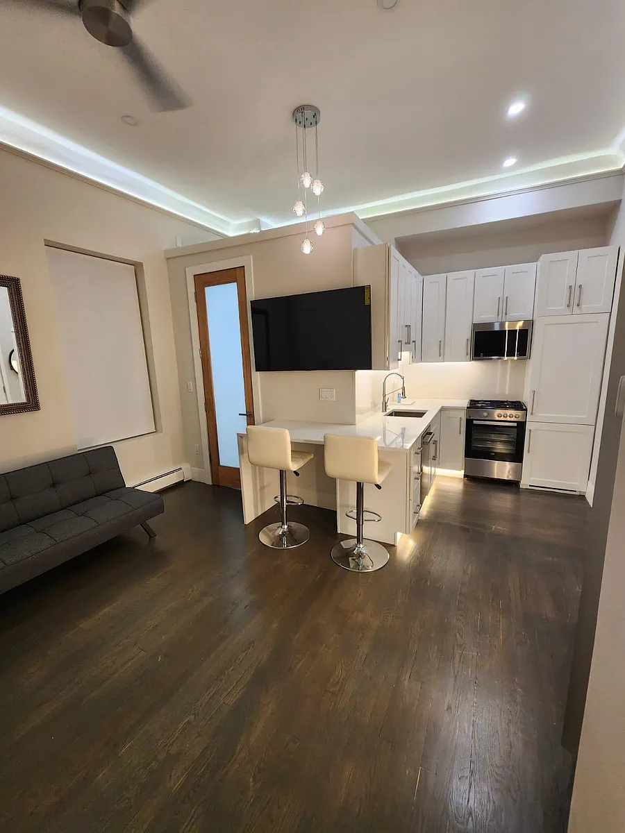 Building Photo - 362 Commonwealth Ave #1B