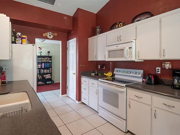 4th image of 7238 NW 121st Ave