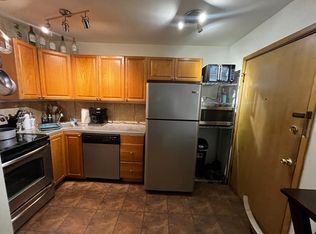 3235 S 48th St APT 8, Milwaukee, WI 53219