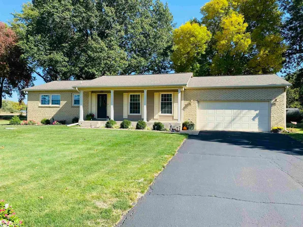 5852 Christa Dr, Burlington, IA 52601