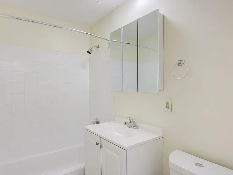 Stoneybrook Village — Photo 15