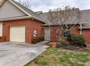 136 Pinewood Dr, Lenoir City, TN 37771