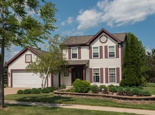 640 E Quail Run, Oak Creek, WI 53154