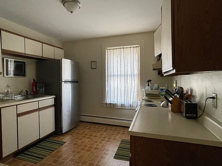 27 State St #3 — Photo 7