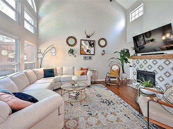 2nd image of 2252 Goodwood Blvd SE