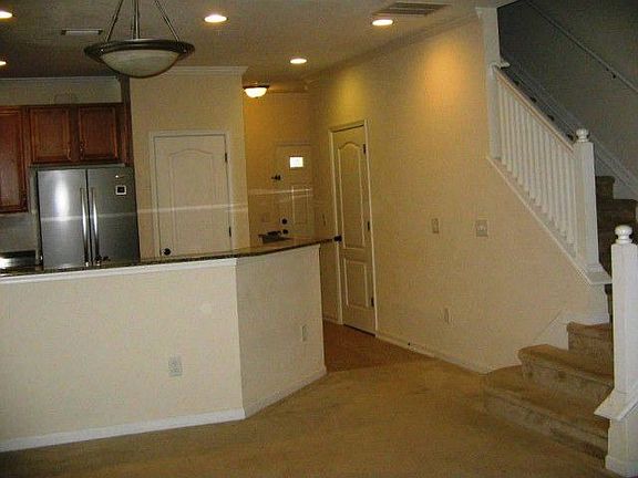 2nd image of 175 Bayberry Cir