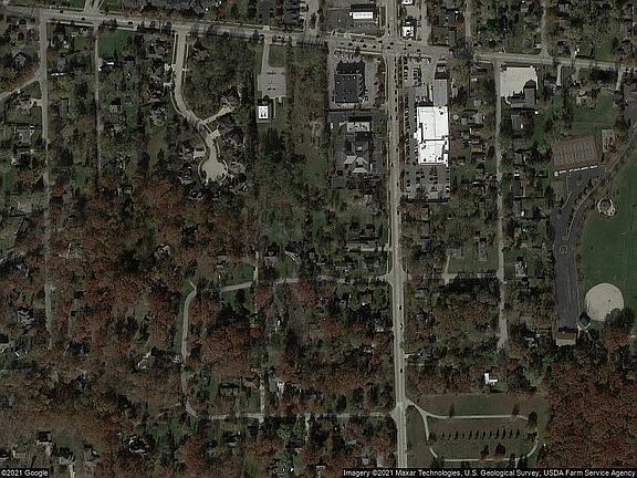3rd image of 20108 N Woodland Cir