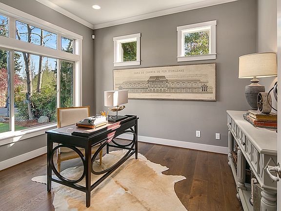 3rd image of 10235 NE 20th Pl