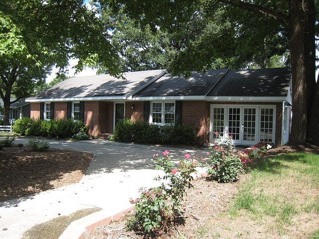 2nd image of 302 Ridge Rd NW