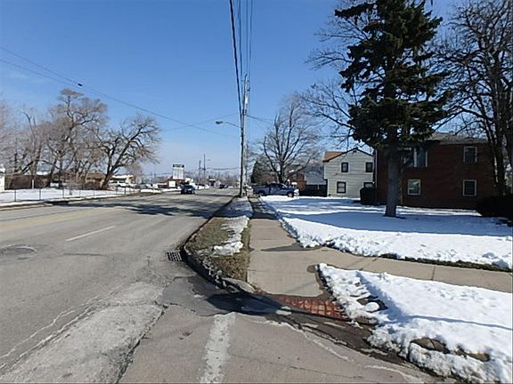 5th image of 30802 Euclid Ave
