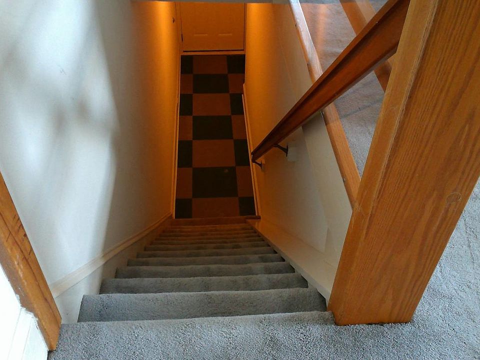 Entry Hall to Apartment