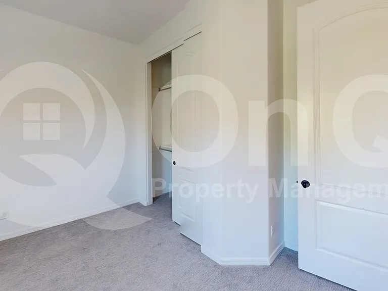 4602 S Flare — Photo 13