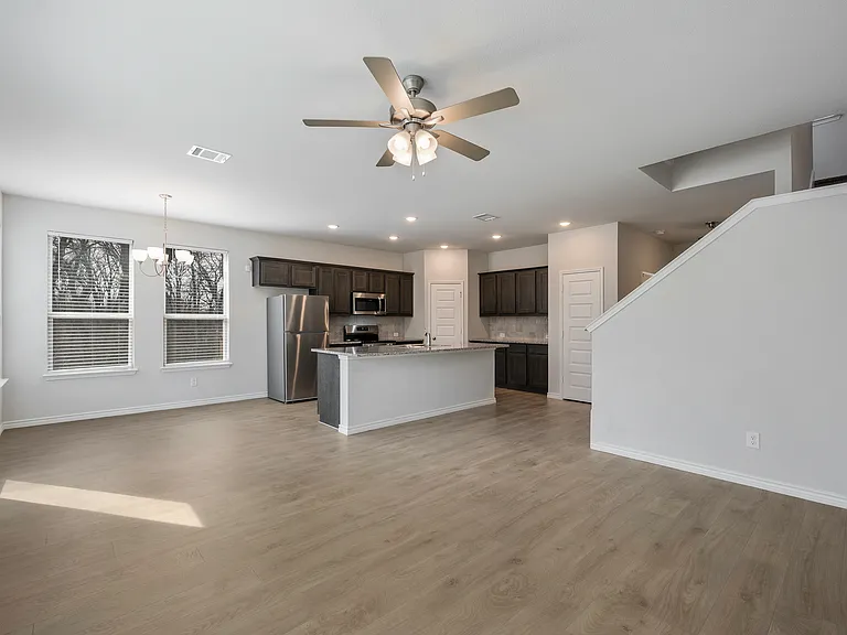 517 S Mockingbird Ln #519 — Photo 4