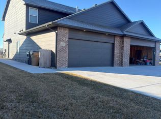 16555-16557 W Lynndale St, Goddard, KS 67052