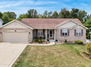 311 Longview Dr, Columbia, IL