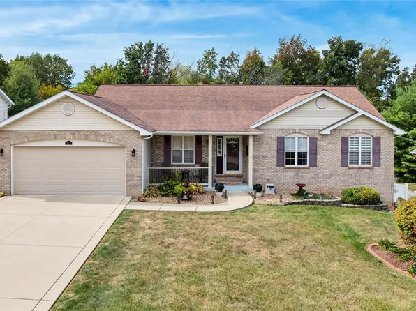 311 Longview Dr, Columbia, IL 62236