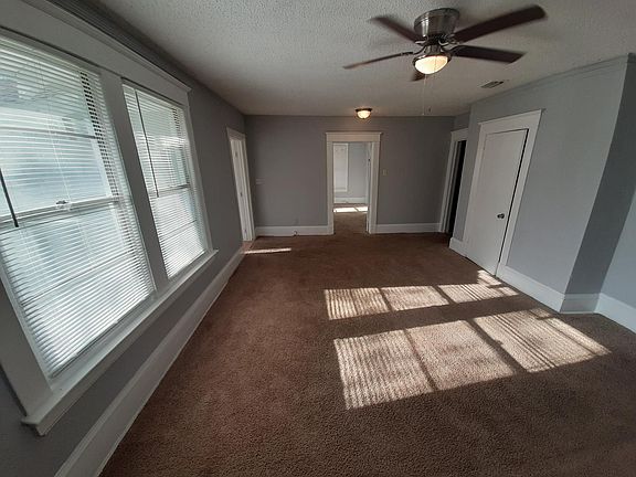 3rd image of 5829 Christobel Ave