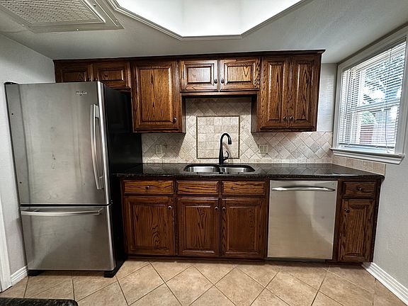 5th image of 6451 Oriole Dr