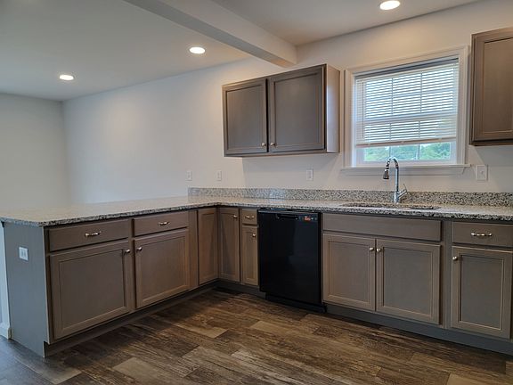 2nd image of 146 Robert Cir