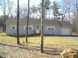 8735 Lincoln Green Dr, Kunkletown, PA 18058