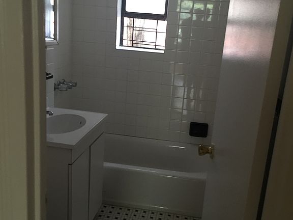 3rd image of 4310 48th St #4E