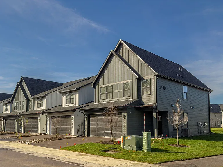 Foxtail Hollow Townhomes — Photo 37