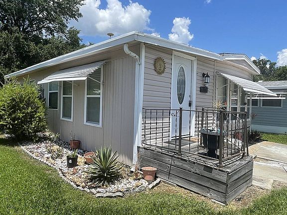 2nd image of 1039 Rainbow Cir