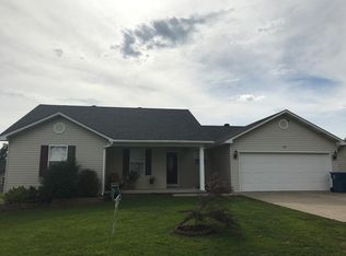 324 Murfield Dr, Poplar Bluff, MO 63901
