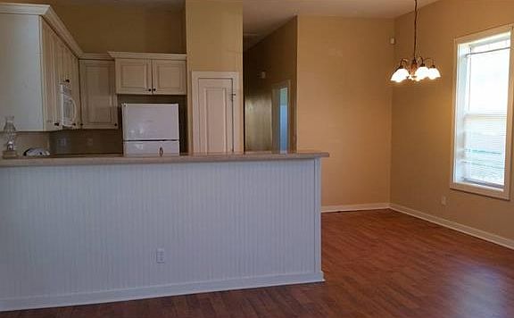 2nd image of 1831 Charbonnet St