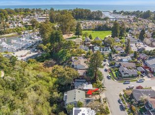 304 Harbor Dr, Santa Cruz, CA 95062