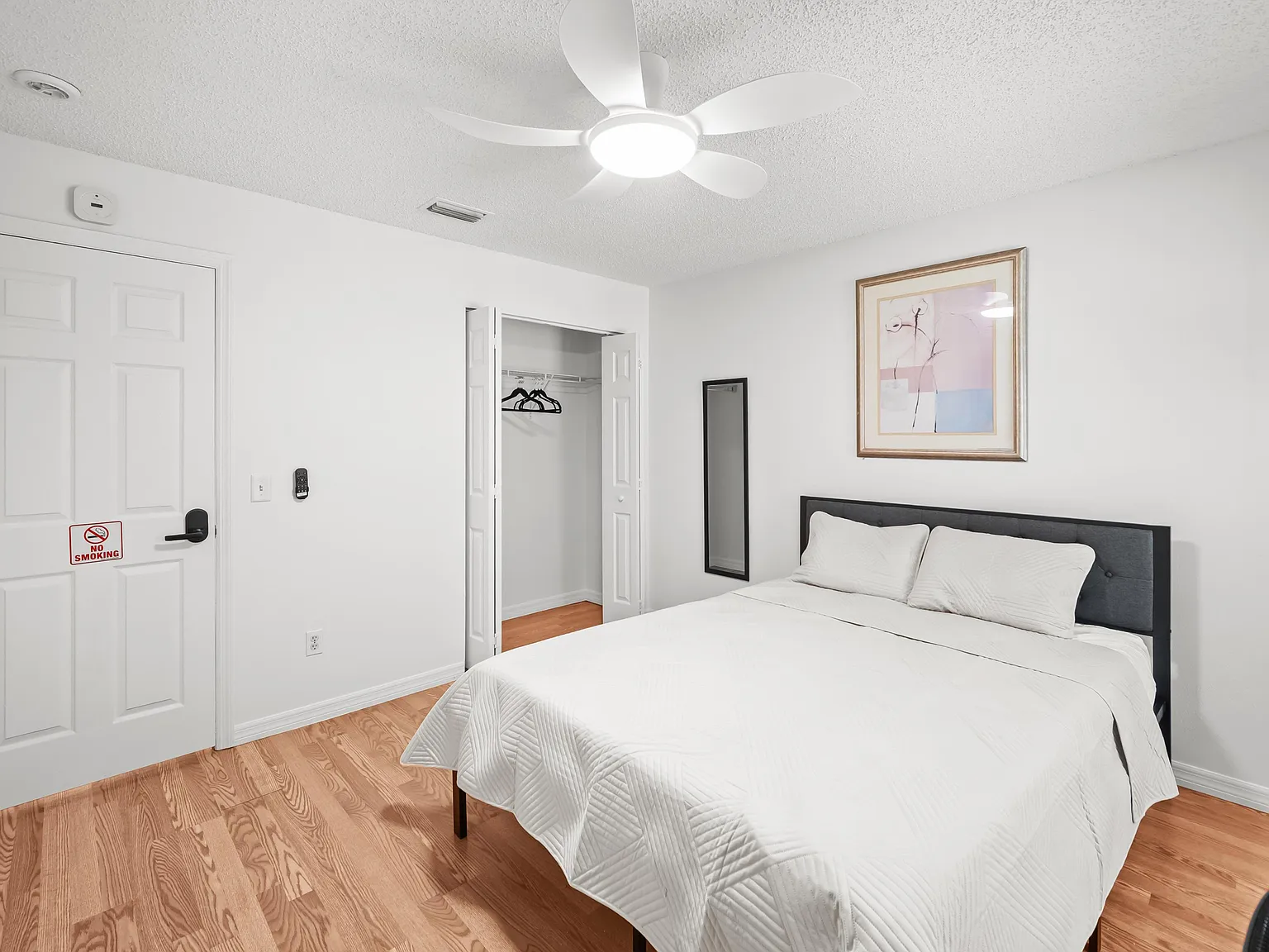 4 bed, 2.0 bath, 1800 sqft, $802 — Photo 3