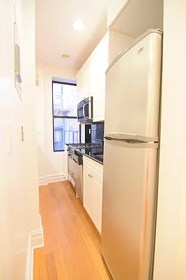 Sold by Skyward | media 7