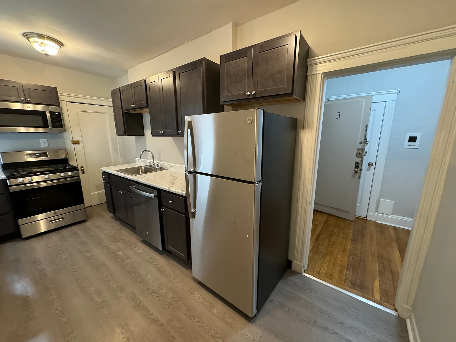 51 Linden St — Photo 1