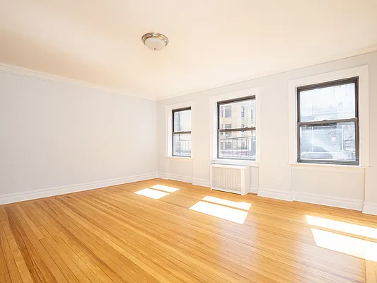 Rented by City Connections Realty | media 6